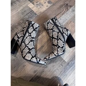Jeffrey Campbell Raven Snakeskin Pointed Toe Block Heel Ankle Boot Edgy Y2K 6.5
